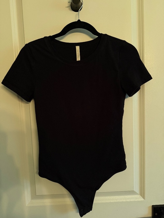 Aritzia Tops - BNWOT Aritzia The Group by Babaton Double-Layered Cotton Bodysuit - M